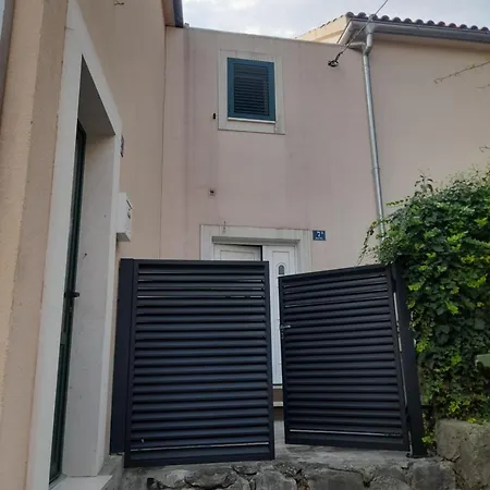 Apartamento Dota